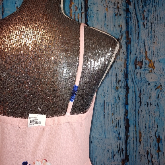 🔥💗Derek Heart cape Romper - Picture 14 of 16